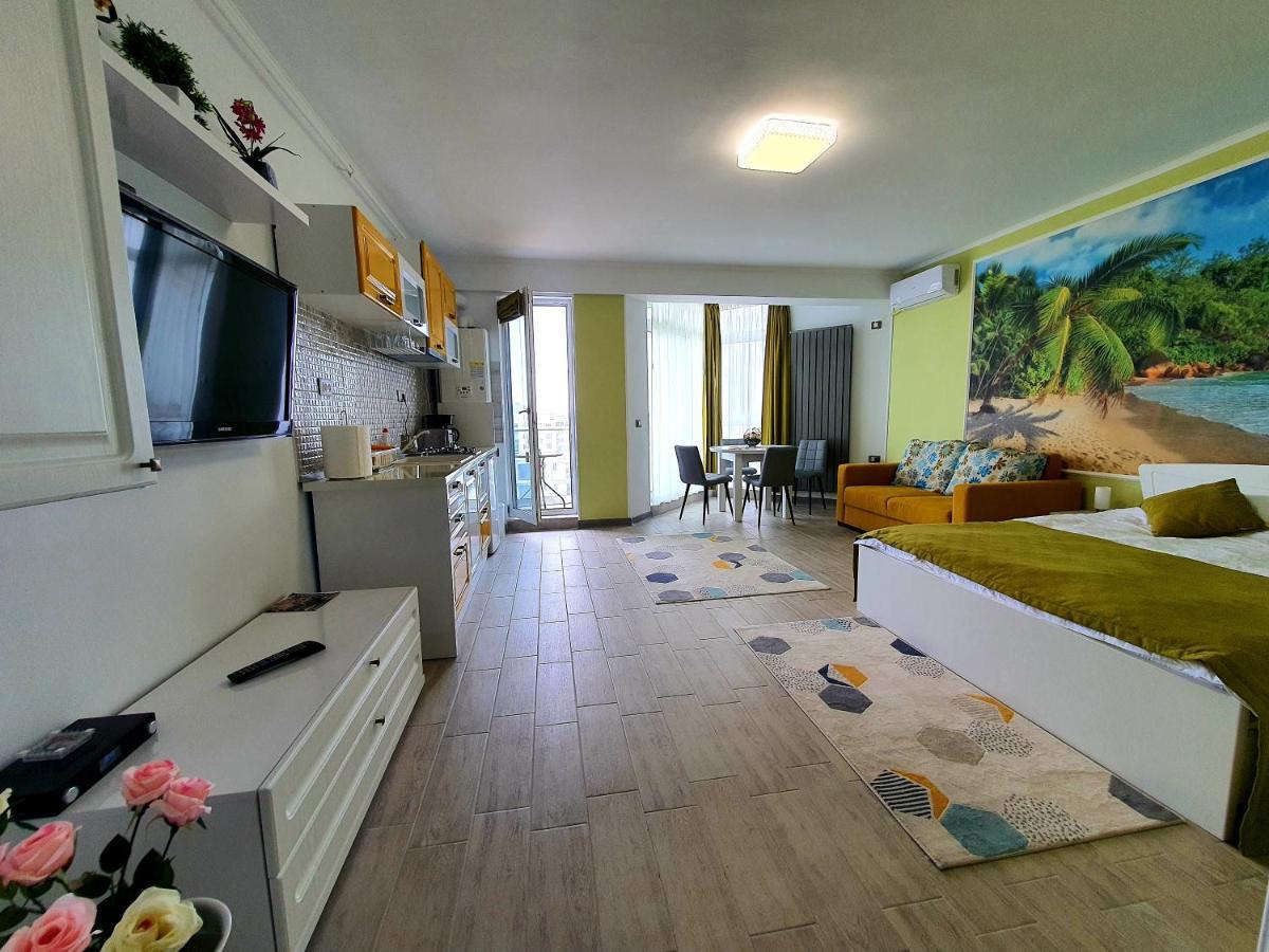 Alezzi Majestic Apartments 115 Năvodari Kültér fotó