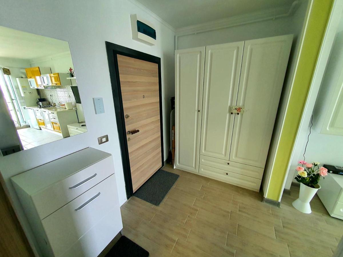 Alezzi Majestic Apartments 115 Năvodari Kültér fotó